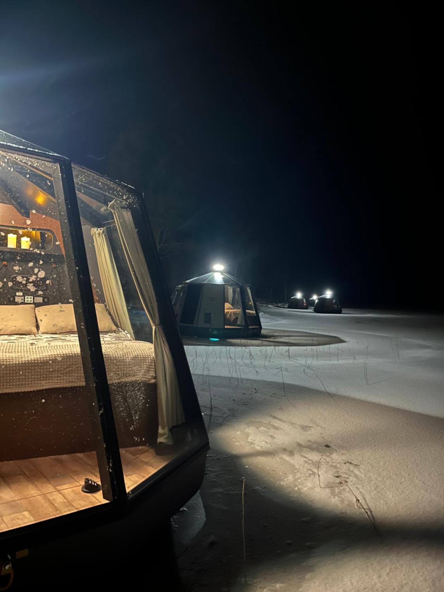 Vikajaervi Lake View Experience Igloos 罗瓦涅米 外观 照片